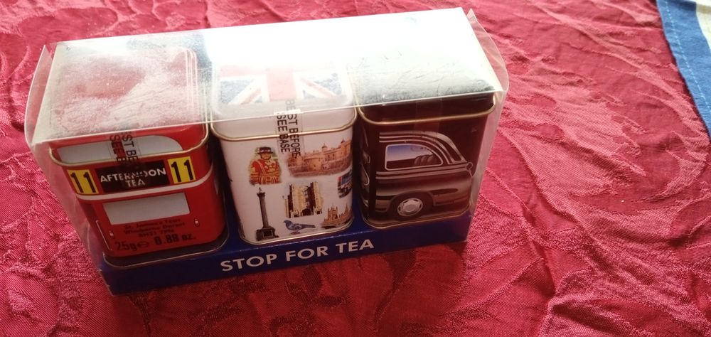 Aqui! Há Latas! Várias-House Crane Company,Bus M.Spencer outrosDesde2E