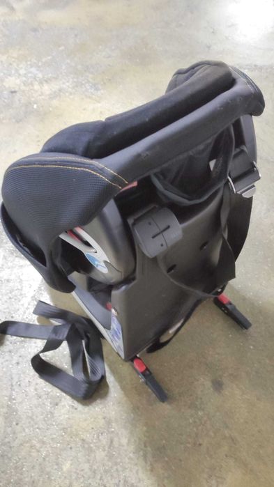 Cadeira infantil para automóvel Chicco com sistema ISOFIX