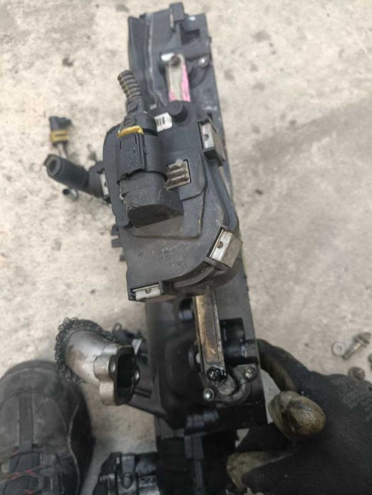 Колектор впускний пластик Opel Insignia 2.0 55566258 опель инсигния