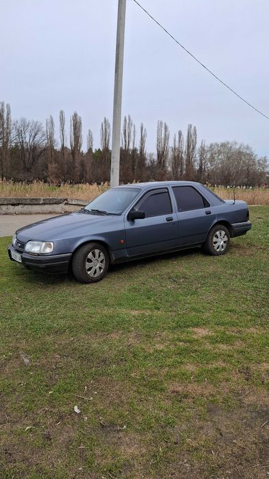 Форд сиера 1987г. 2.0 автомат. Газ-бензин.