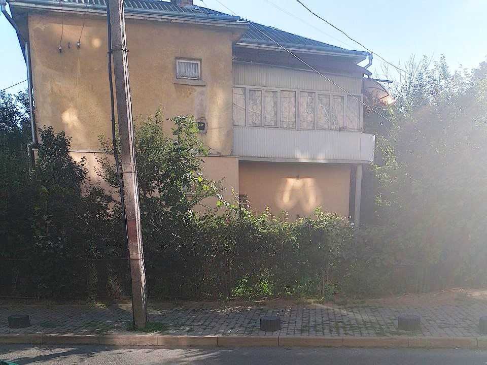 Продам квартиру з земельною ділянкою в центрі (Драмтеатр, Космос)