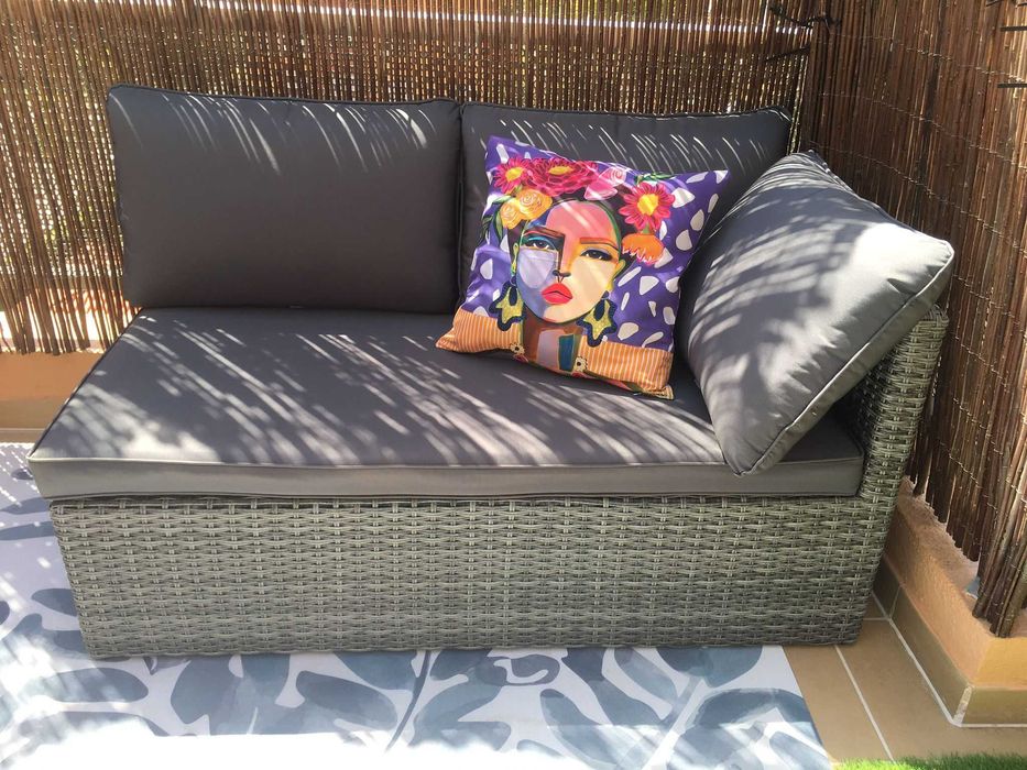 Sofá exterior en rattan impecáevel