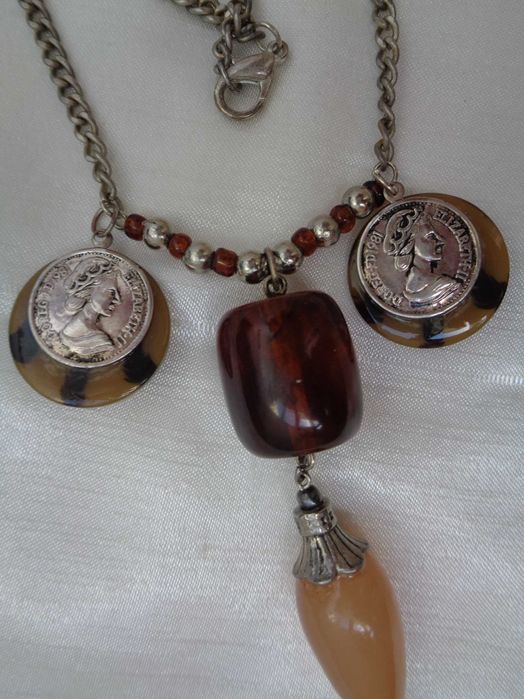 намисто штучн бурштин янтар нове 54см двустороннє