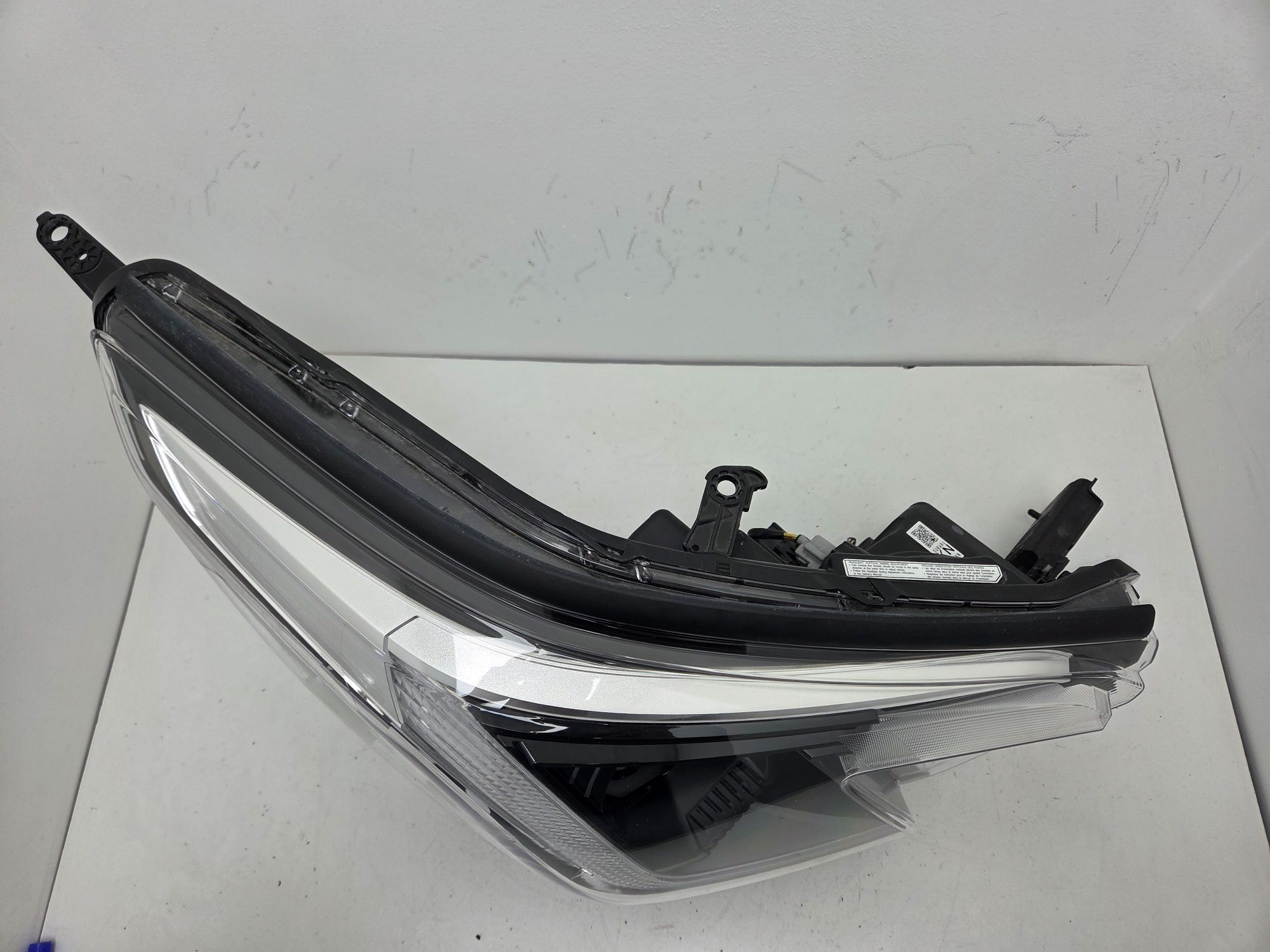 Фара права Subaru Forester 2022-2024 Full Led Adaptive USA