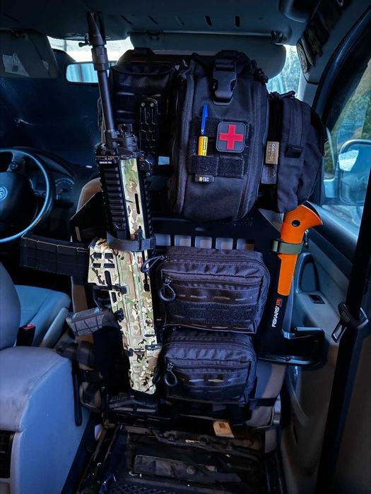 Панель molle для зброї на спинку сидіння в автомобиль
