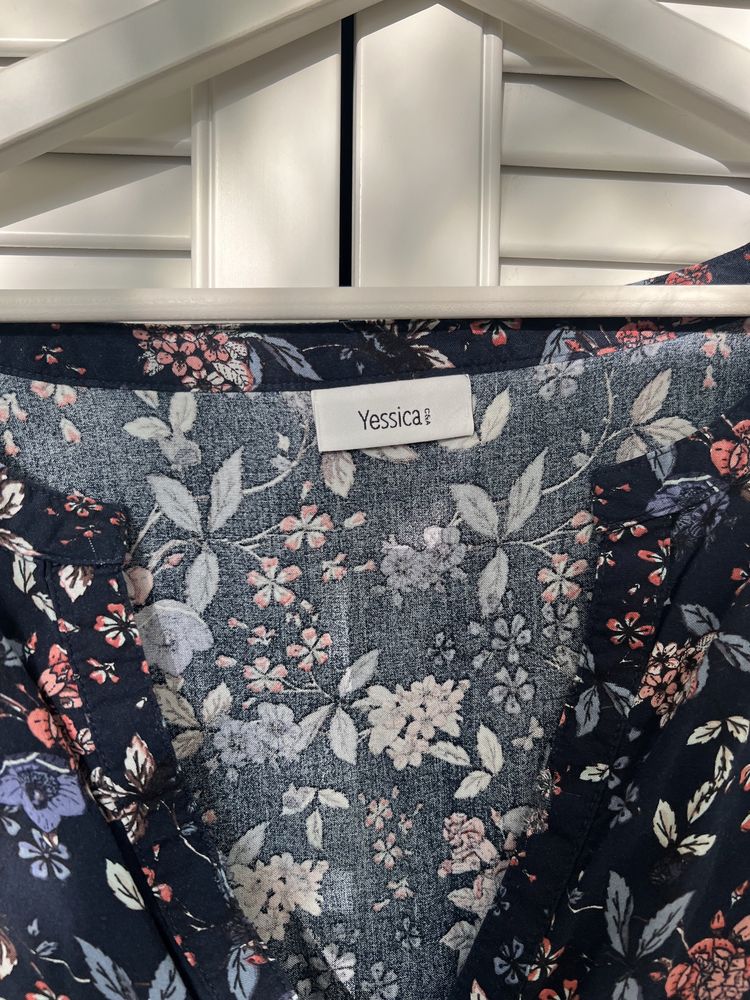 Bluzka C&A Yessica oversize granatowa w kwiaty L koszula