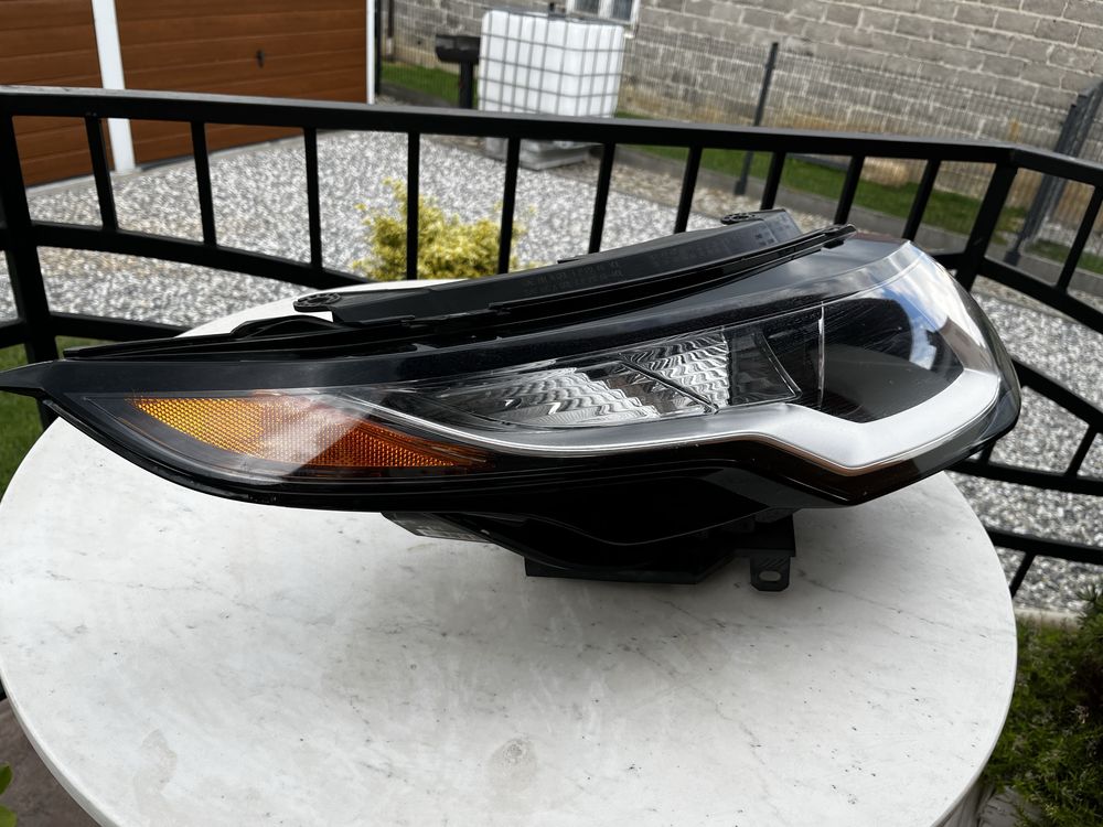Lampa przód range rover evoque1