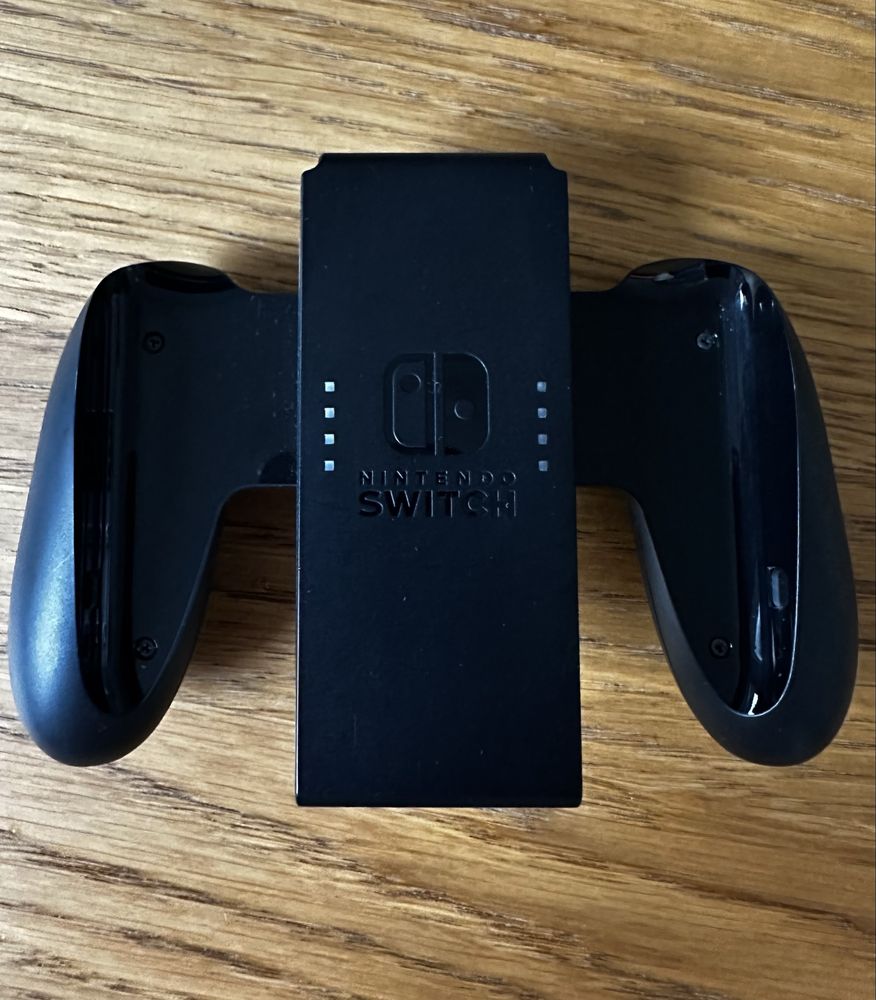 Nintendo Switch OLED Zestaw + pad + pokrowiec