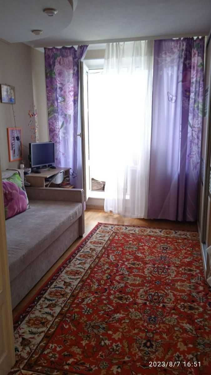Продам 2-кімнатна квартира метро Барабашово, проспект Ювілейний.