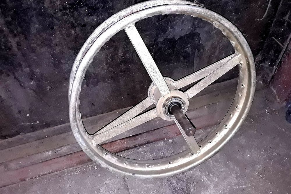 Колесо мотоцикла МТ, Урал, К 750 / R 19 /