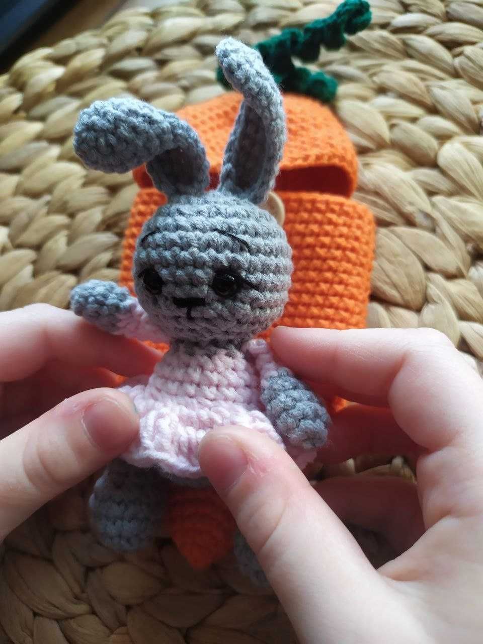 Wielkanoc Królik zając marchewka na szydełku handmade amigurumi