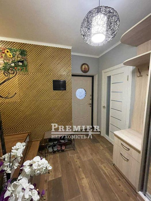 В продаже дом на берегу моря.