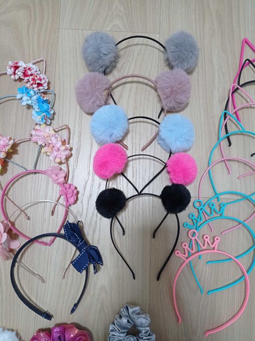 Zestaw opasek i gumek do włosów