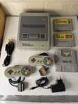 Konsola Nintendo Super Famicom, dwa pady, wszytkie gry z Mario / SNES