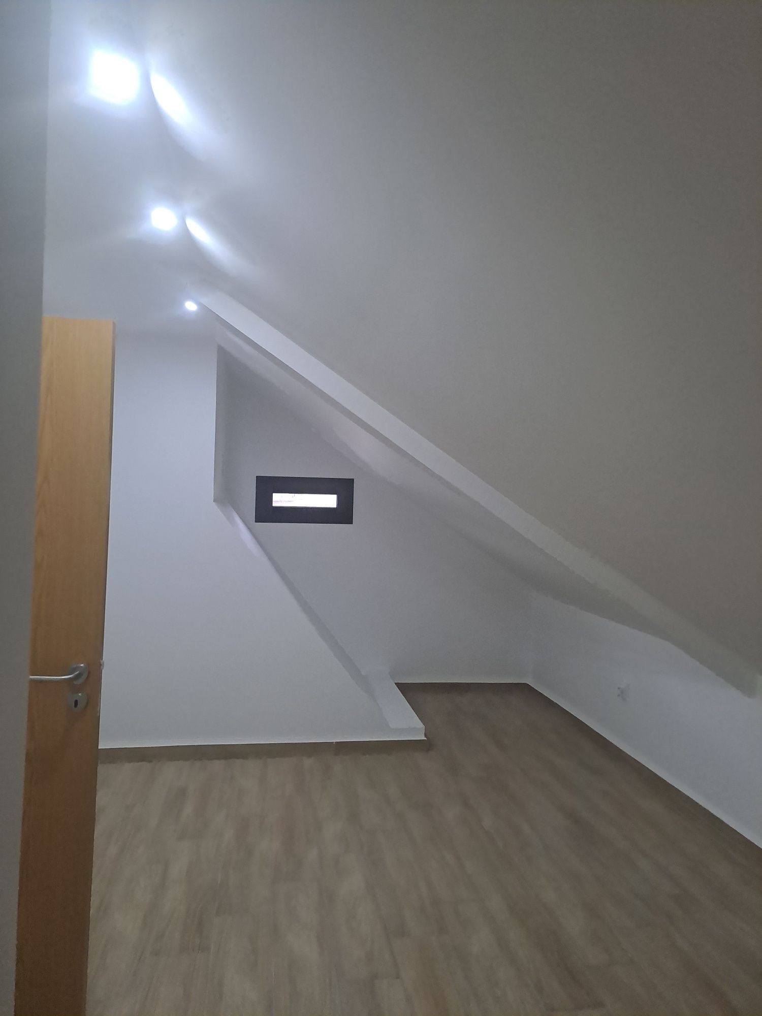 Apartamento T2 no 2 andar, Raposeira, Leiria
