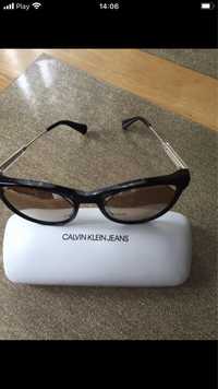 Okulary damskie przeciwsłoneczne Calvin KLein.