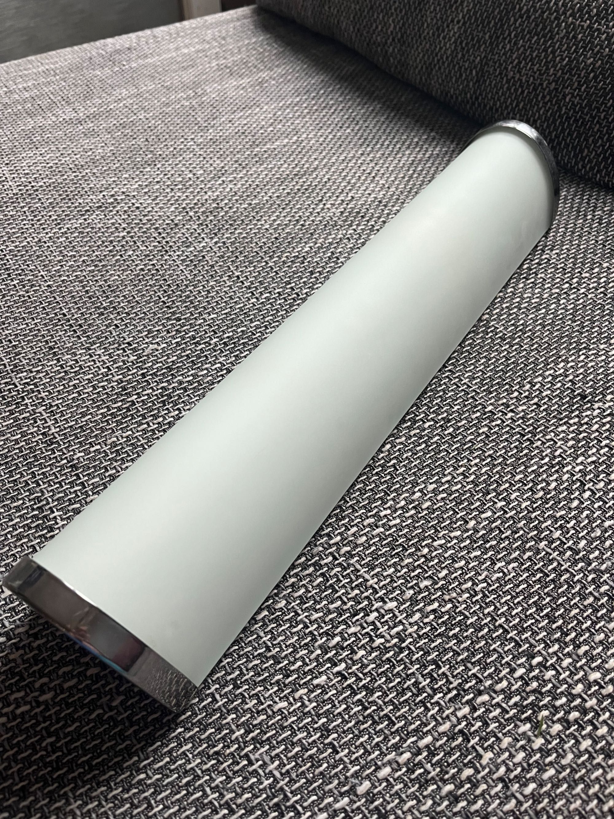 Lampa łazienkowa podłużna