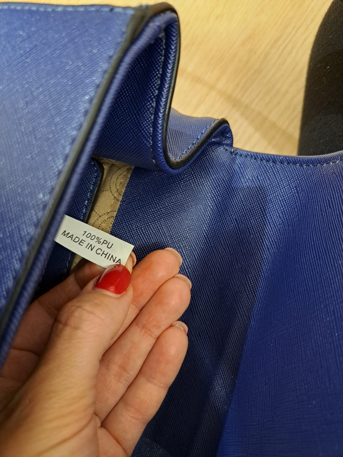 Torebka damska na pasek Michael Kors, granatowa