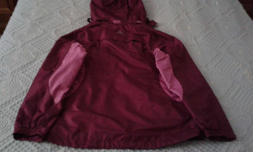 Casaco/Corta Vento.  Novo.