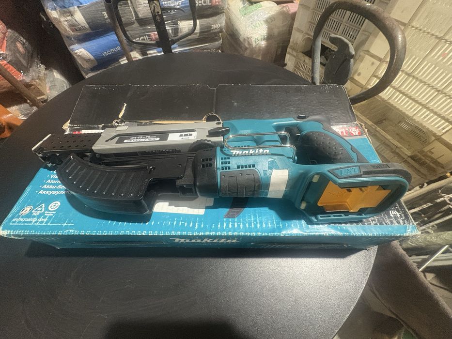 Aparafusadora Makita para pladur DFR55OZ