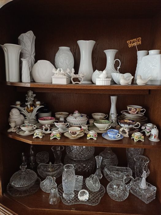 Porcelana sygnowana,wazony,kryształy.