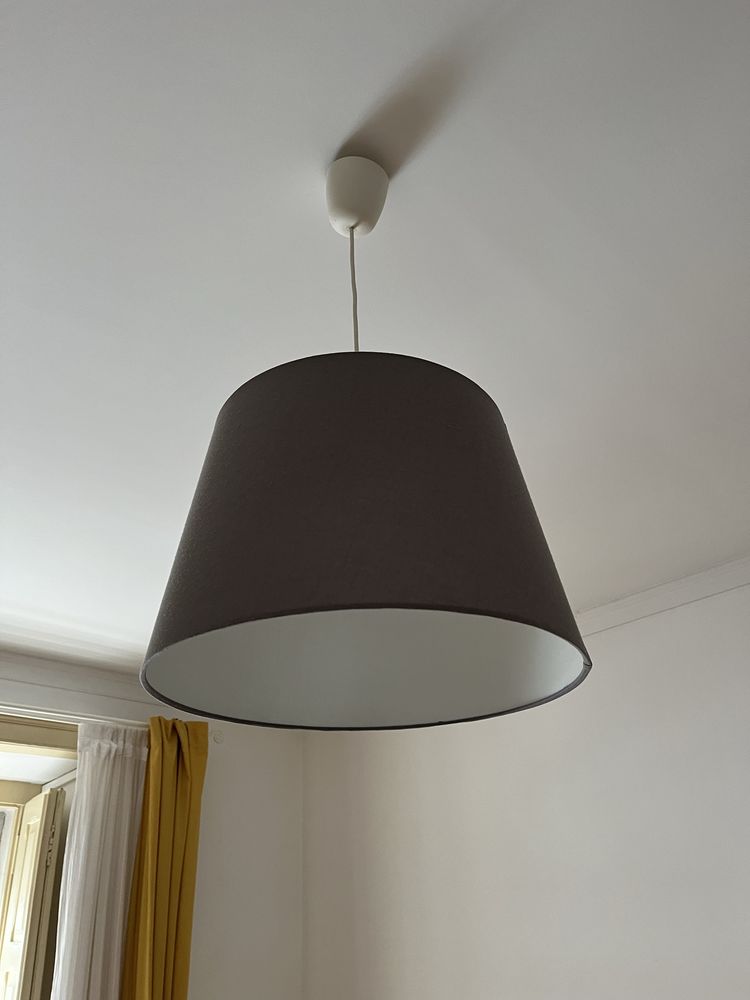 Abajour Ikea cinzenta