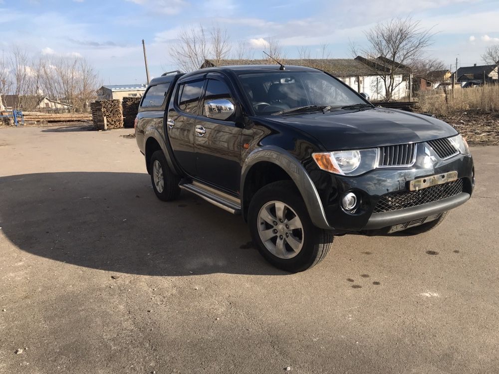 Розборка Разборка Міцубісі Л200 Mitsubishi L200 4x4 2.5tdi automat