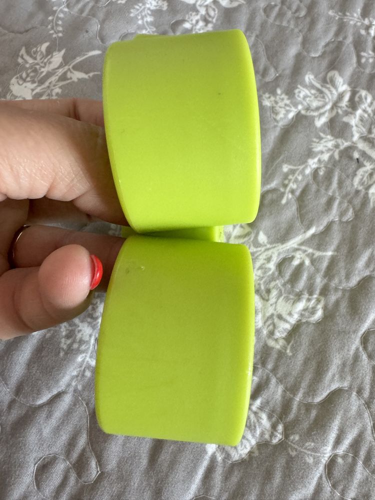 Zielone osłonki na nogi do IKEA Stuva