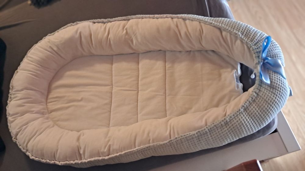 Ninho para bebê novo