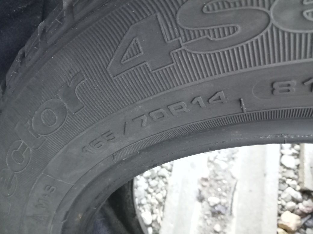 2x Opony Używane Całoroczne 165/70R14 Goodyear