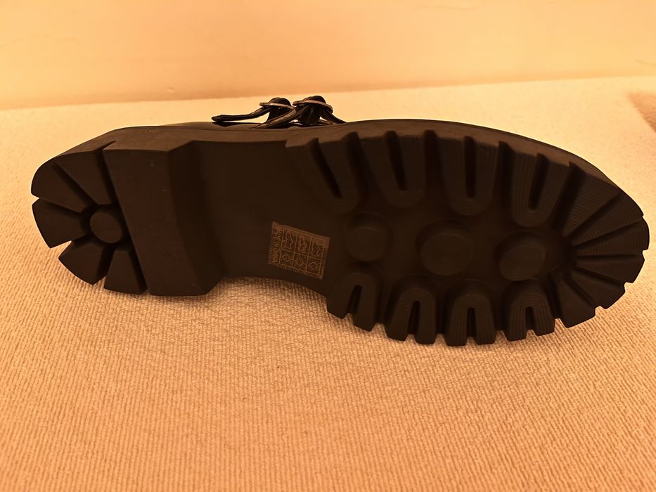 Sapato de verniz chunky