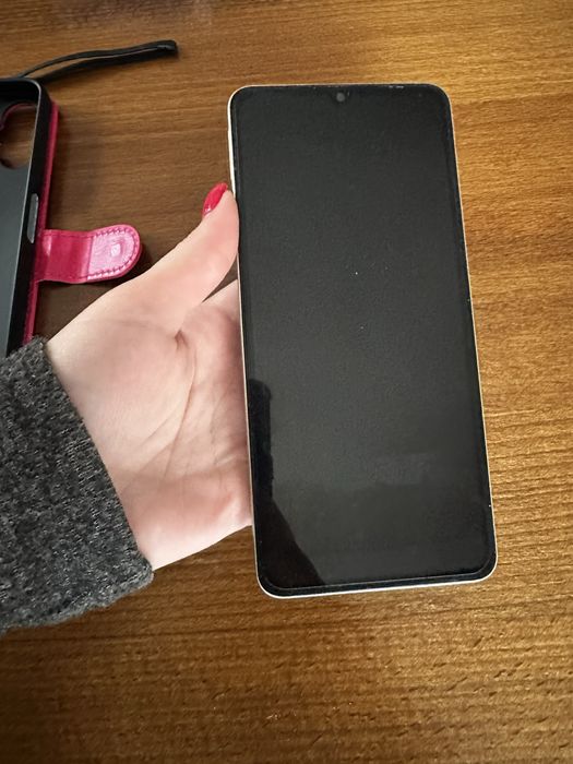 Samsung A06 ще на гарантії