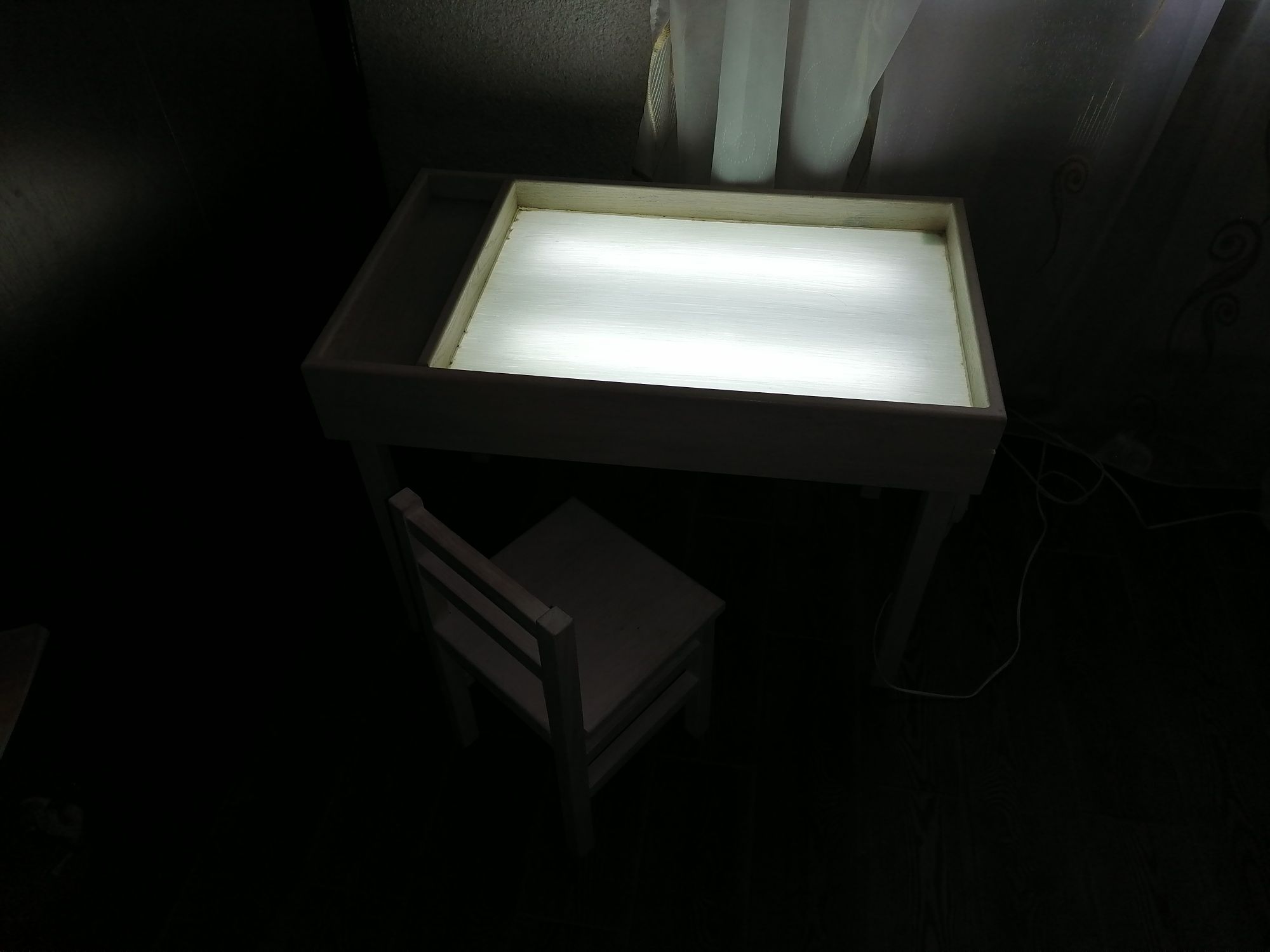 Світловий столик з масивах дуба
