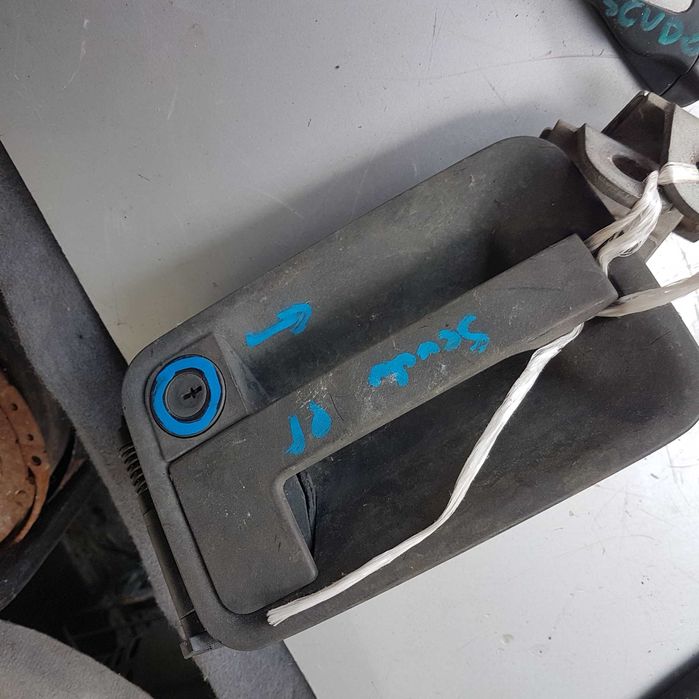 klamka korek stacyjka kluczyk z drzwi scudo jumper expert I 99r