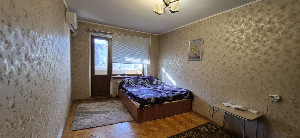 Продам 2-комнатную квартиру Таирова!.