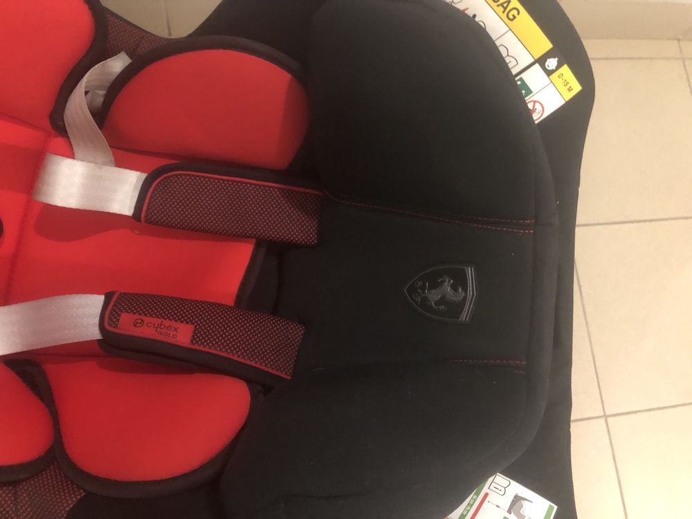 Fotelik samochodowy Cybex Ferarri obrotowy