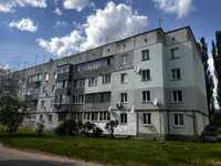 2 кім. квартира в селі Коржі, поряд залізнична станція до Києва 65 км.