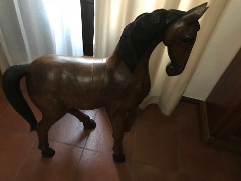Cavalos de decoraçao em madeira
