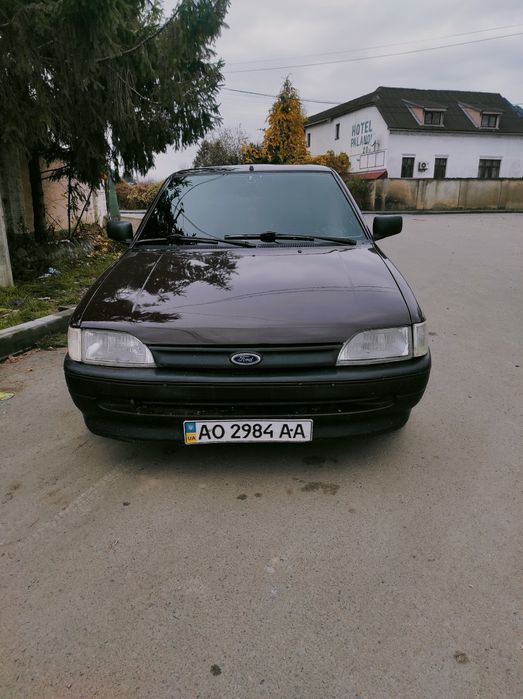 Ford escort 1.4 бензин