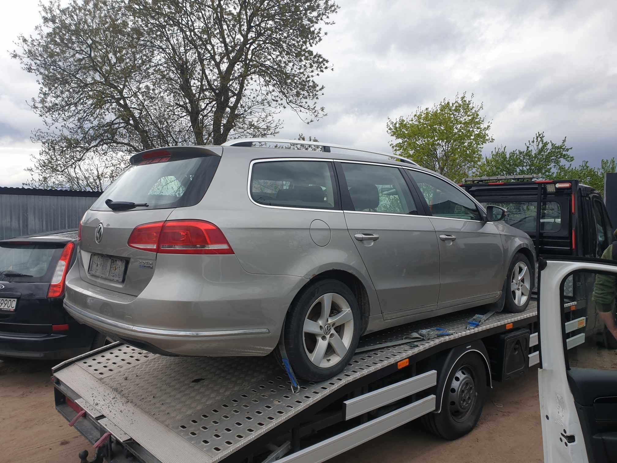 Passat b7 2.0tdi 2014r kombi bogate wyposażenie Bezwypadkowy
