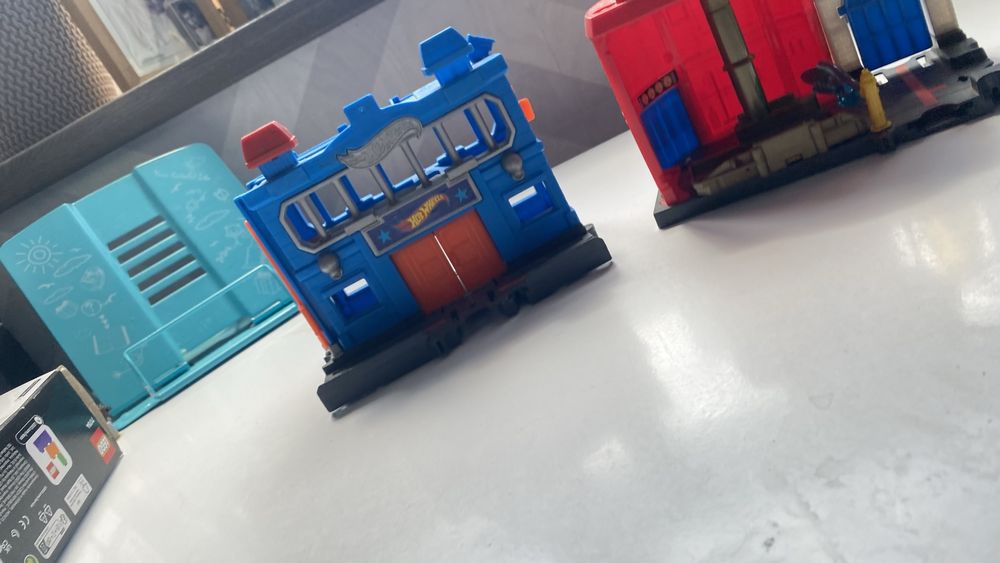 Hot Wheels поліцейський участок