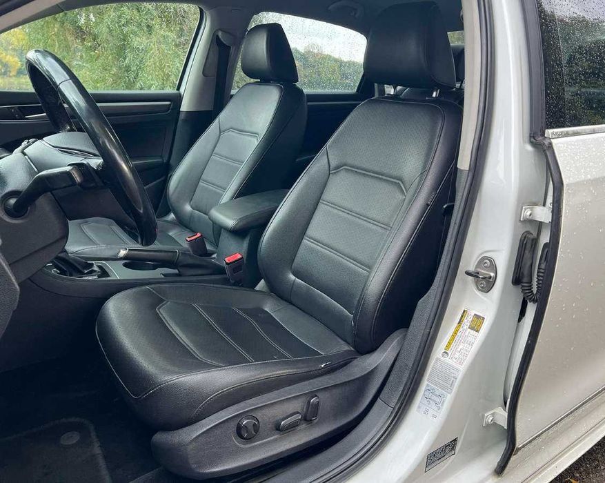 Volkswagen Passat 2017 року