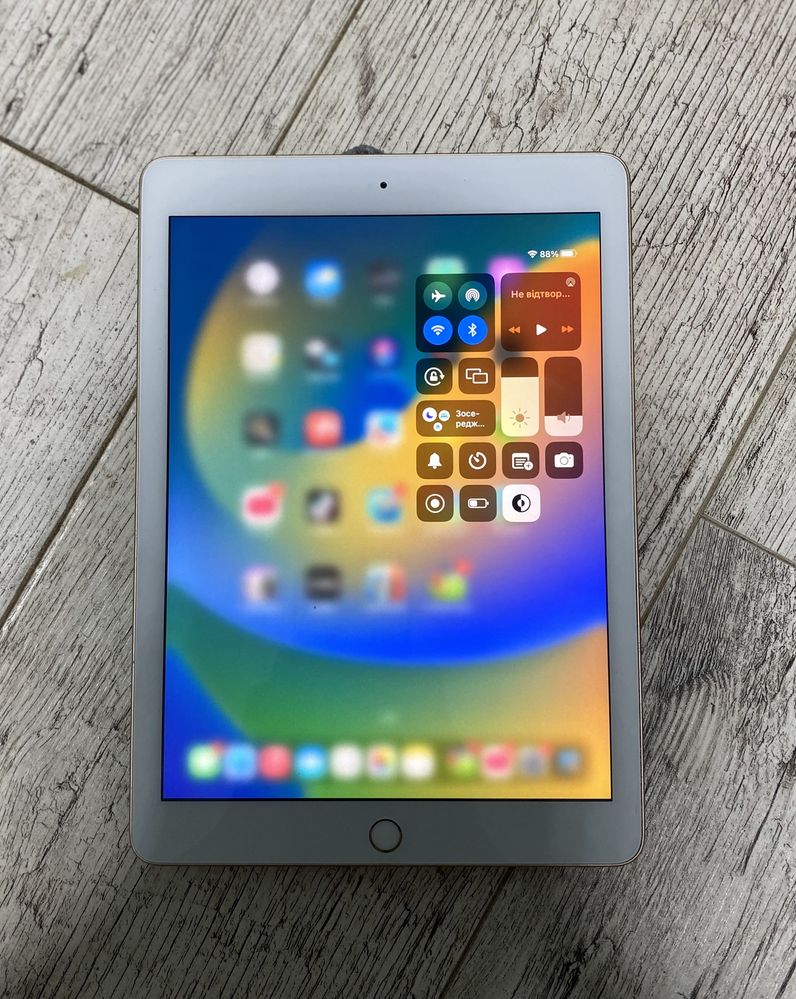 Ipad 5, 32 gb.