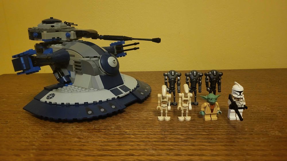 LEGO Star Wars ZESTAW 8018 Armored Assault Tank (AAT)