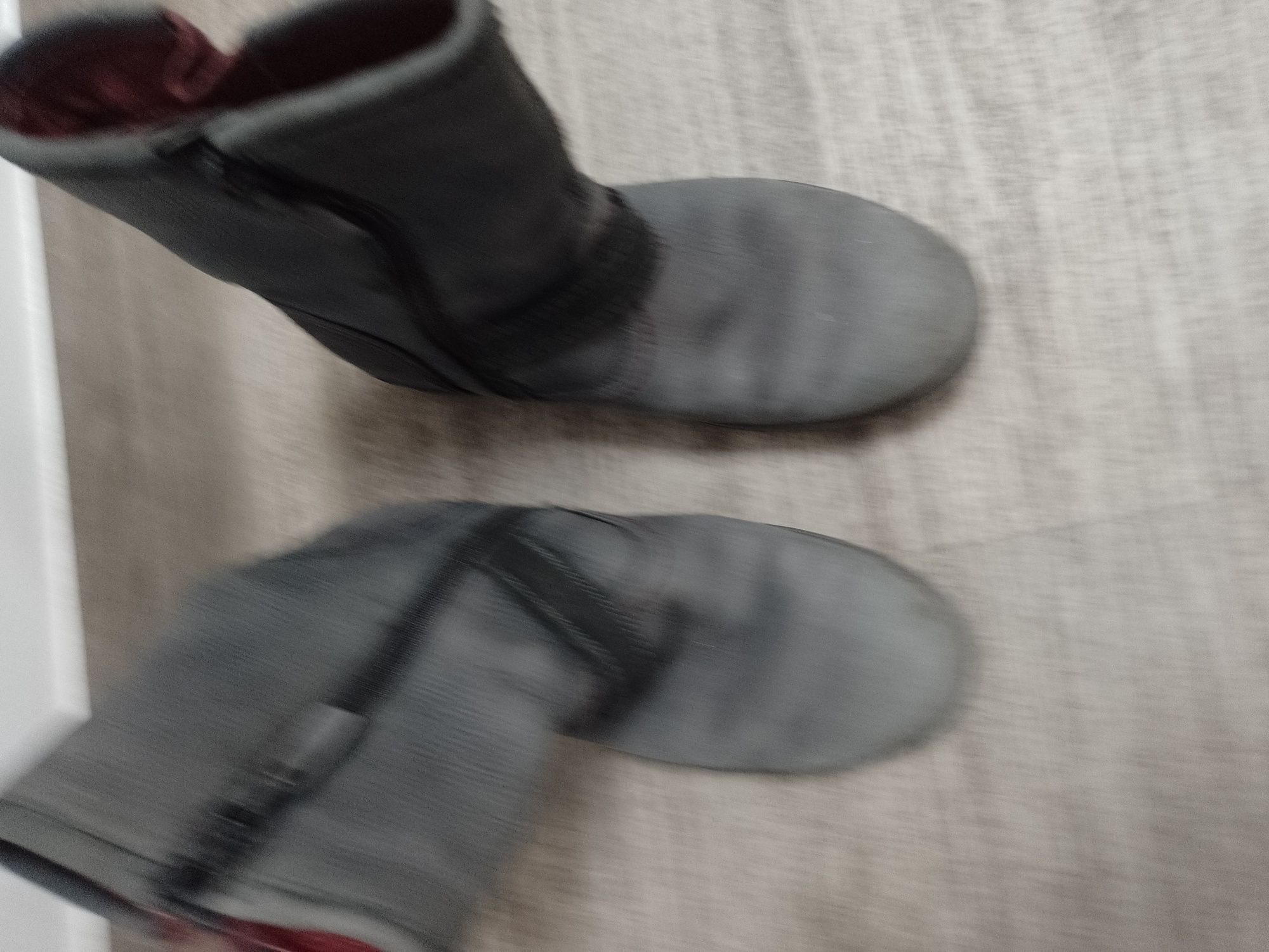Sprzedam skórzane buty dla dziecka rozmiar 33 firmy Ecco.