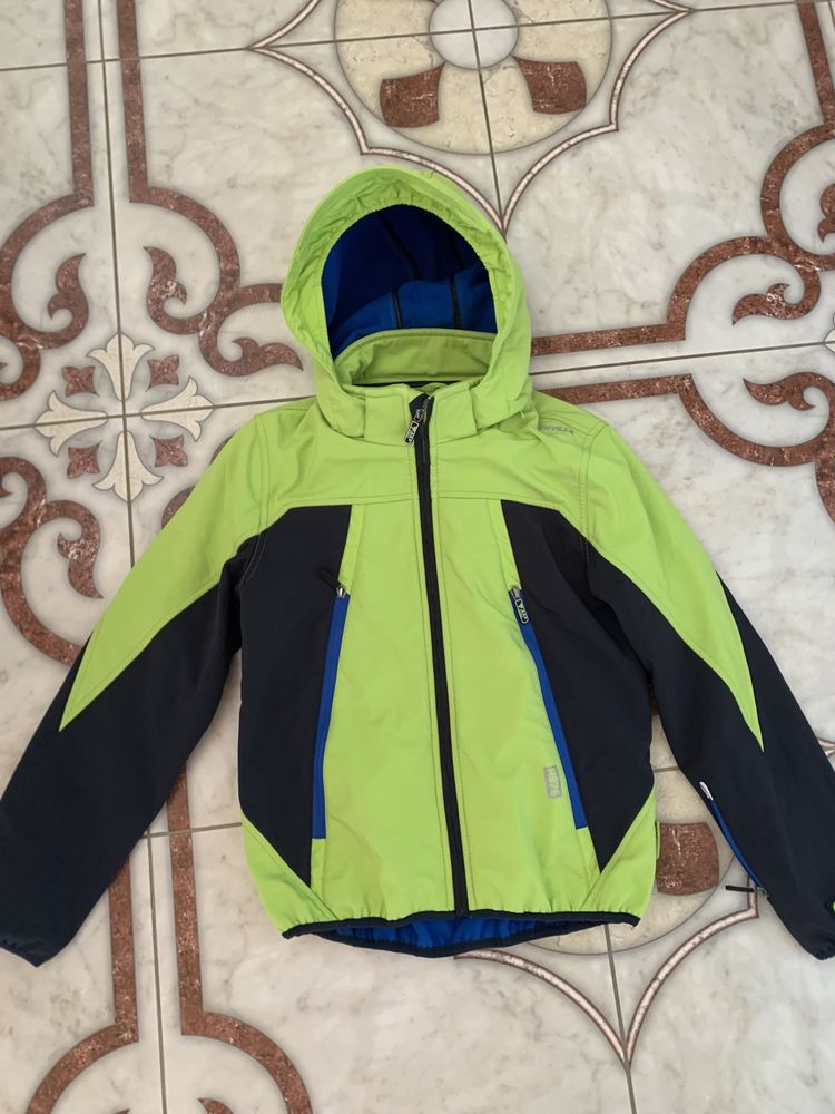 Продається дитяча курточка для хлопчика