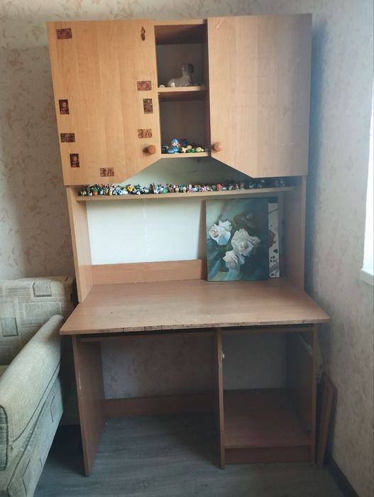 Продам письмовий стіл