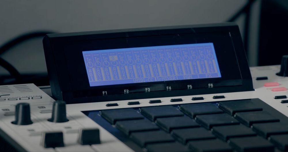 Akai Mpc 2500 especial edition c/JJOS instalado