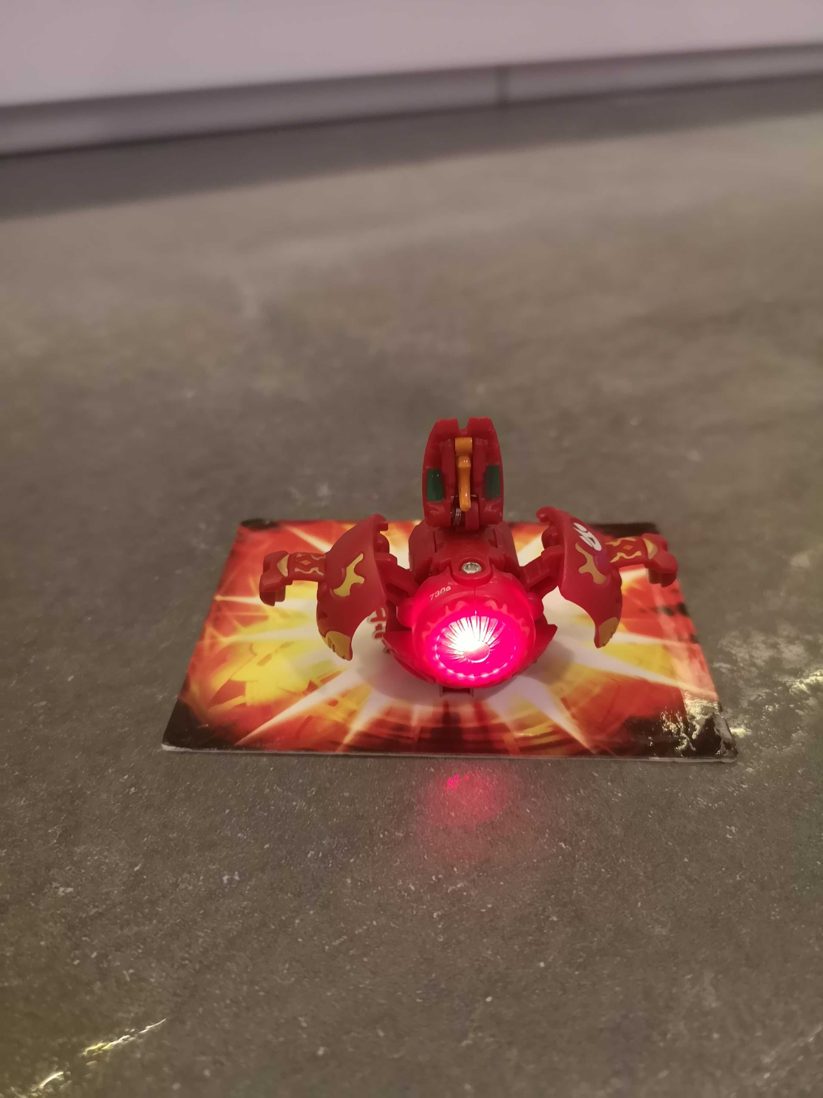 Bakugan Pyrus Lumitroid świeci wydaje dźwięki  unikat! bardzo rzadki