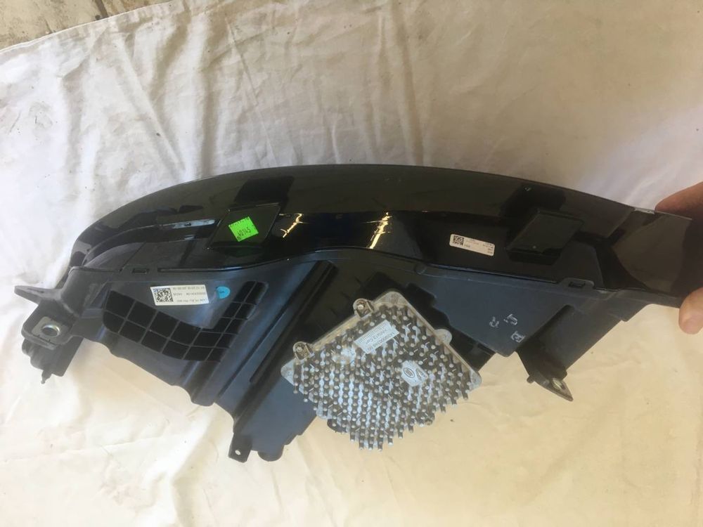 Фара правая Matrix Led (MID) Range Rover Sport L494